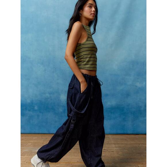 BDG Strappy Cargo Jean Dark Wash Size Medium Baggy Oversize Y2K - Picture 3 of 14